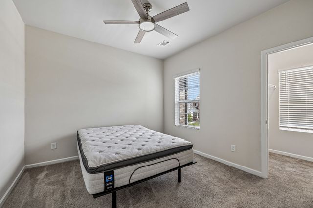 2845 Suzanne Landon Dr, Murfreesboro, TN 37130