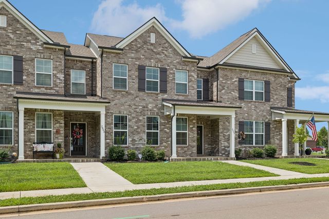 2845 Suzanne Landon Dr, Murfreesboro, TN 37130