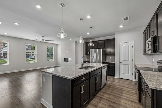 2845 Suzanne Landon Dr, Murfreesboro, TN 37130