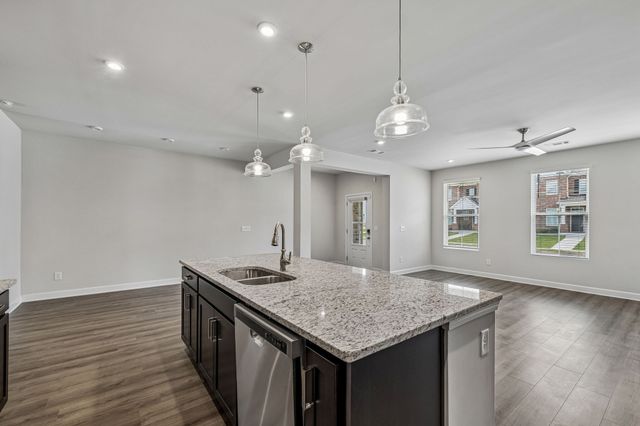 2845 Suzanne Landon Dr, Murfreesboro, TN 37130