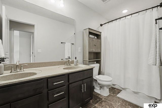 17022 Centennial Road, Omaha, NE 68136