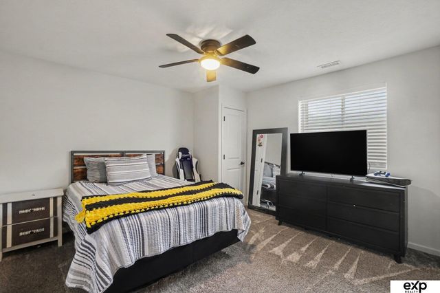 17022 Centennial Road, Omaha, NE 68136