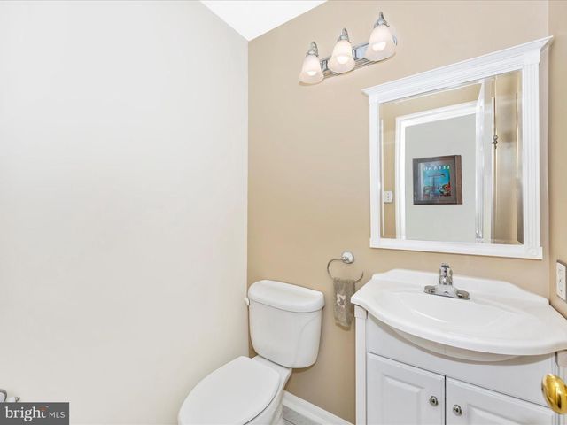 1405 HUNTING HORN LN, Frederick, MD 21703