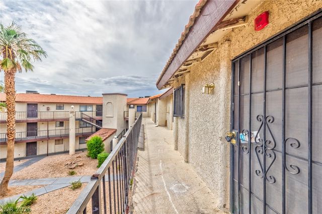 2080 Karen Avenue B63, Las Vegas, NV 89169