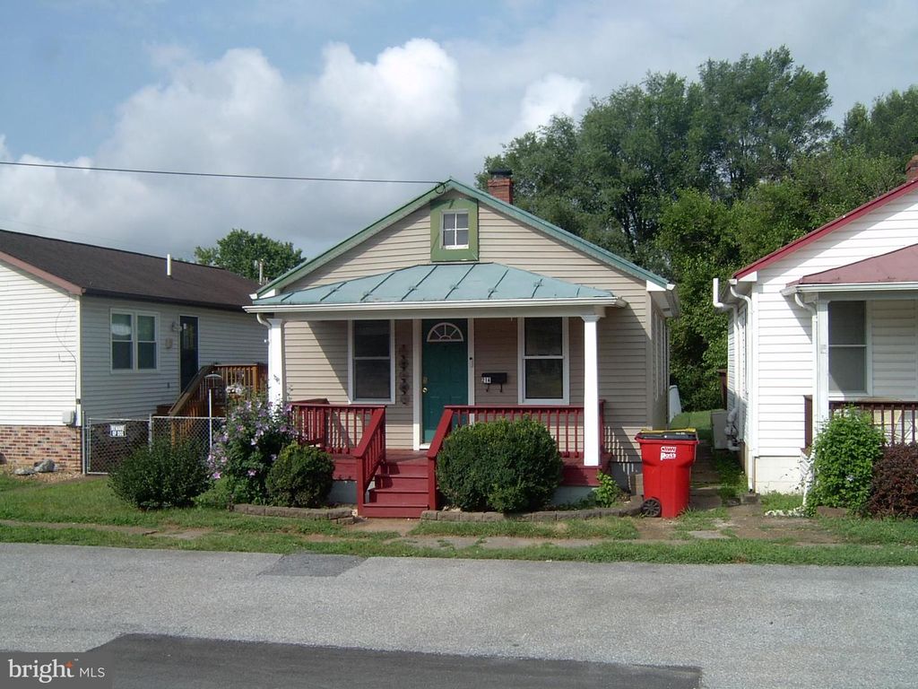 214 S GEORGE ST, Ranson, WV 25438