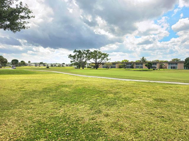 719 Flanders O, Delray Beach, FL 33484