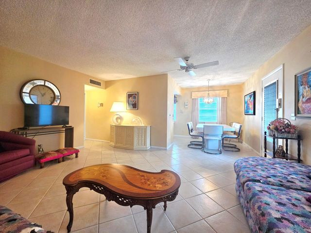 719 Flanders O, Delray Beach, FL 33484