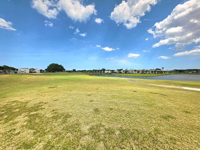 719 Flanders O, Delray Beach, FL 33484