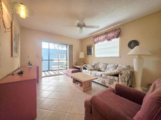 719 Flanders O, Delray Beach, FL 33484