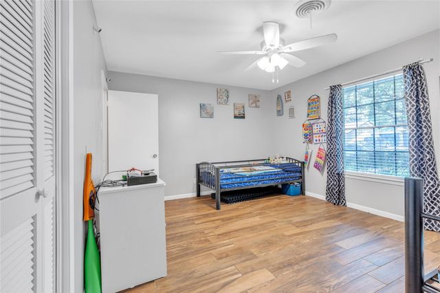2207 Mockingbird Lane, Baytown, TX 77520