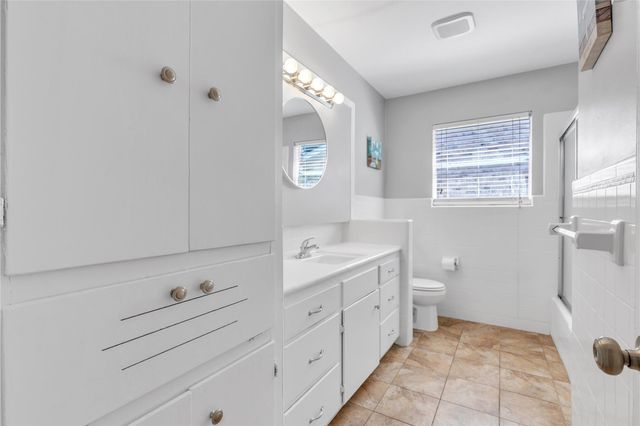 2207 Mockingbird Lane, Baytown, TX 77520