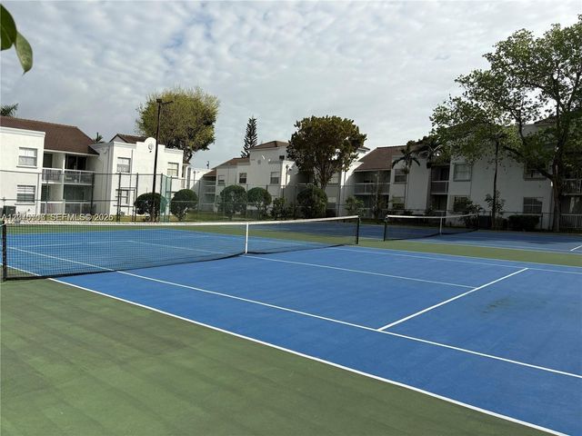 4974 NW 97th Place 310, Doral, FL 33178