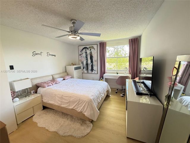 4974 NW 97th Place 310, Doral, FL 33178