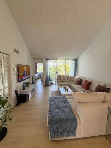 4974 NW 97th Place 310, Doral, FL 33178