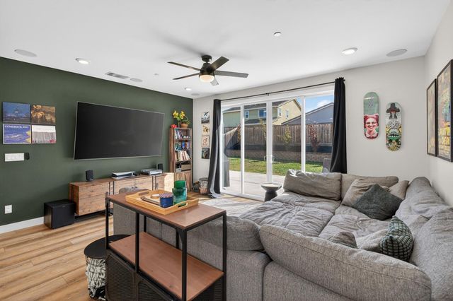 4847 Rockrose Dr, Folsom, CA 95630