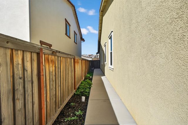 4847 Rockrose Dr, Folsom, CA 95630