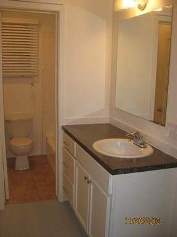302 E 30th ST B, Austin, TX 78705