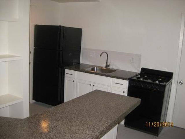 302 E 30th ST B, Austin, TX 78705