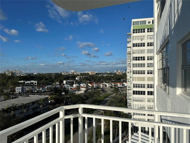 2100 Sans Souci Blvd B811, North Miami, FL 33181