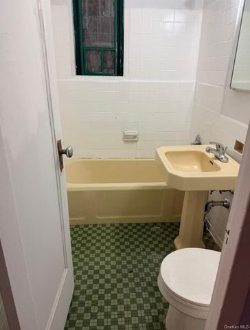 1938 EAST TREMONT AVE 1G, Bronx, NY 10462