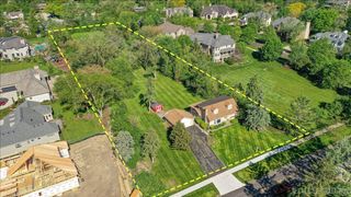 1S558 Sunnybrook Road, Glen Ellyn, IL 60137