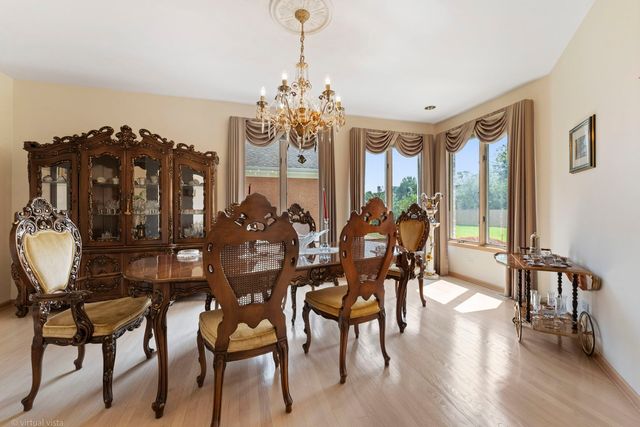 417 E Noyes Street, Arlington Heights, IL 60005