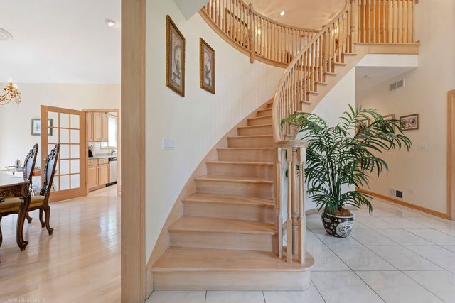 417 E Noyes Street, Arlington Heights, IL 60005