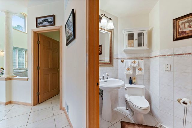 417 E Noyes Street, Arlington Heights, IL 60005