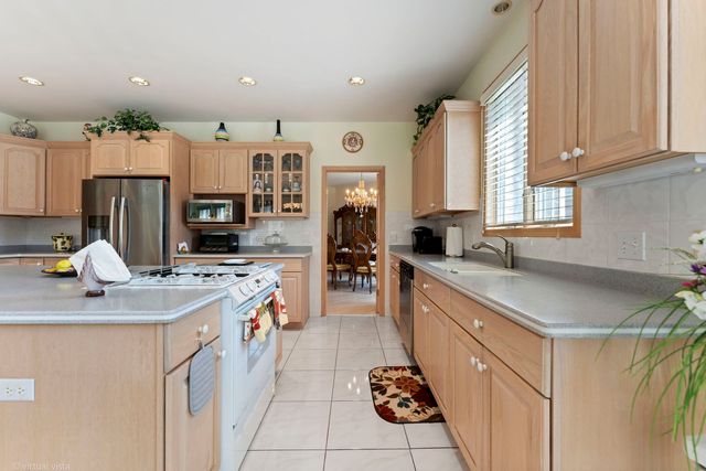 417 E Noyes Street, Arlington Heights, IL 60005