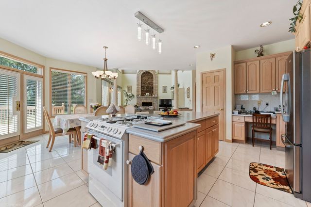 417 E Noyes Street, Arlington Heights, IL 60005