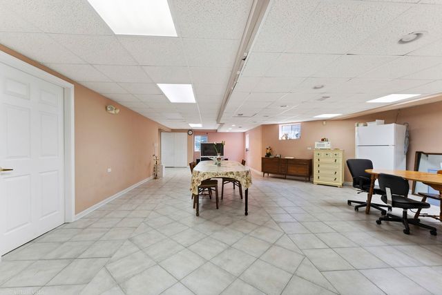 417 E Noyes Street, Arlington Heights, IL 60005