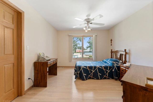 417 E Noyes Street, Arlington Heights, IL 60005