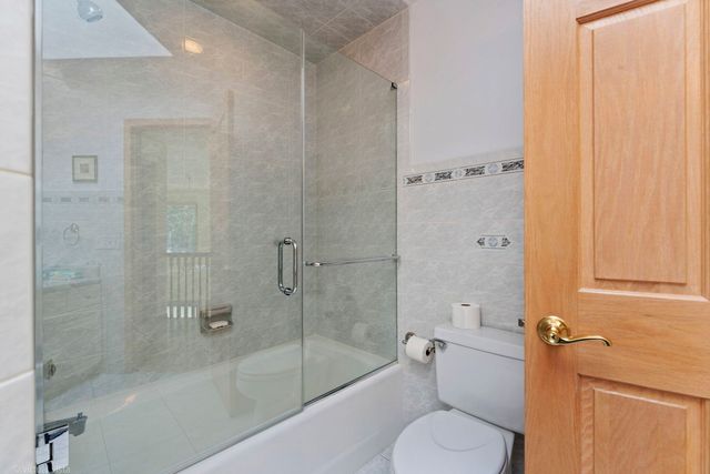 417 E Noyes Street, Arlington Heights, IL 60005