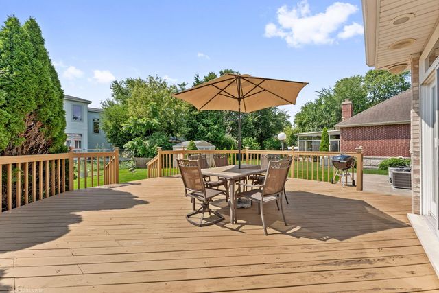 417 E Noyes Street, Arlington Heights, IL 60005