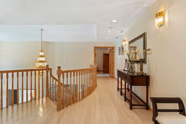417 E Noyes Street, Arlington Heights, IL 60005