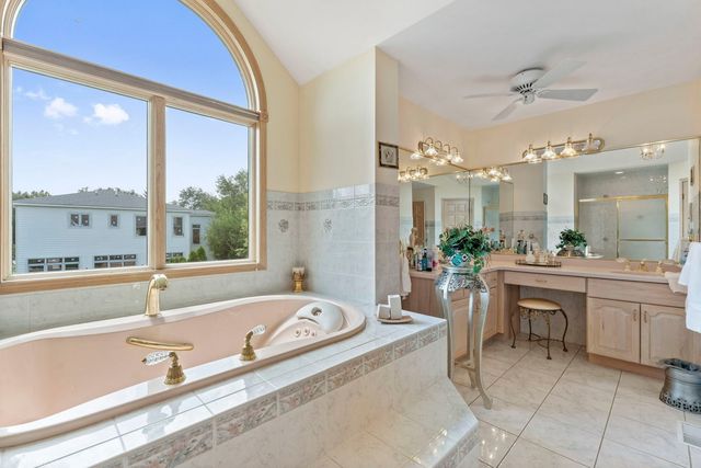 417 E Noyes Street, Arlington Heights, IL 60005