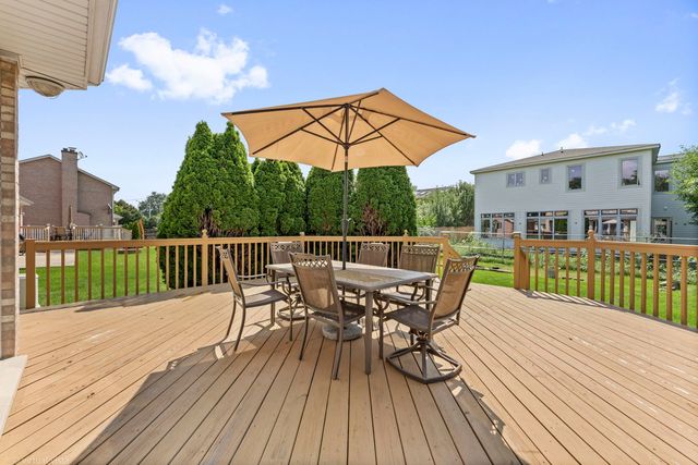 417 E Noyes Street, Arlington Heights, IL 60005