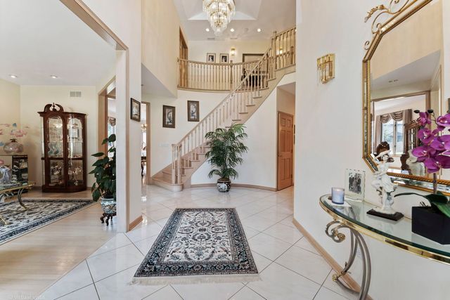 417 E Noyes Street, Arlington Heights, IL 60005