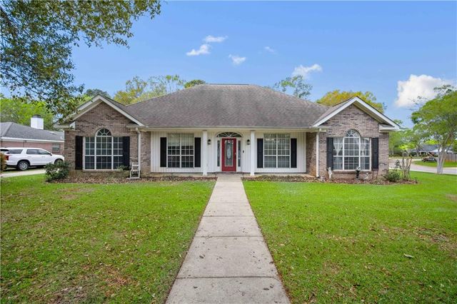 1578 Hunters Ridge Drive W, Mobile, AL 36695