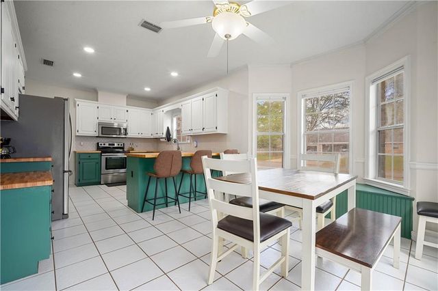 1578 Hunters Ridge Drive W, Mobile, AL 36695