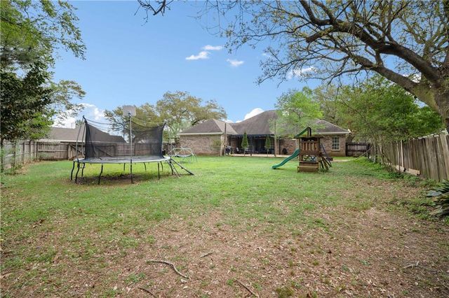 1578 Hunters Ridge Drive W, Mobile, AL 36695