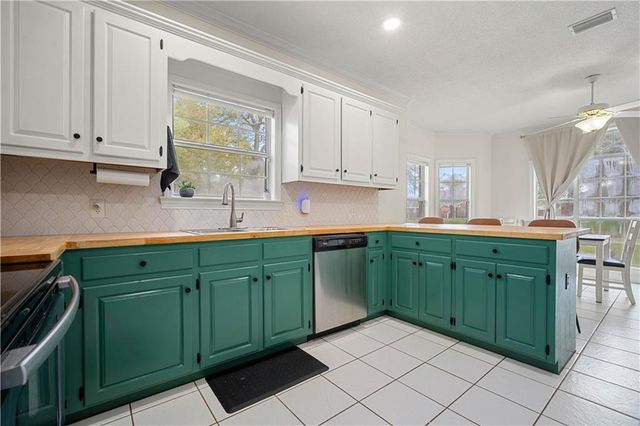 1578 Hunters Ridge Drive W, Mobile, AL 36695