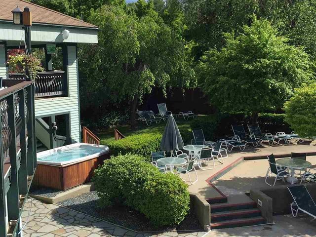 14 Checkerberry Ridge Road, Thornton, NH 03285