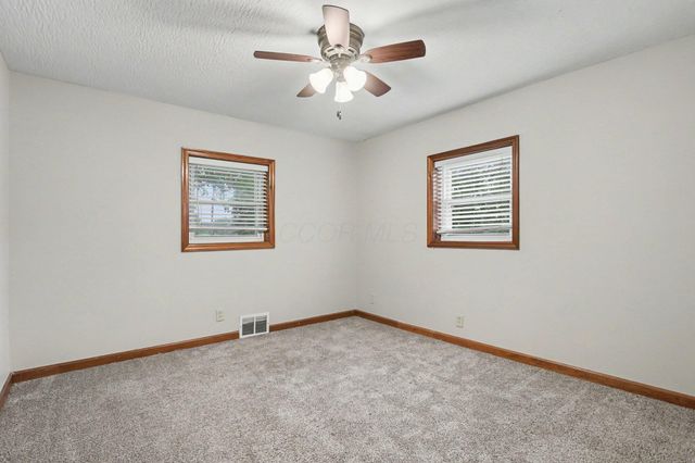 4745 Summit Road SW, Pataskala, OH 43062