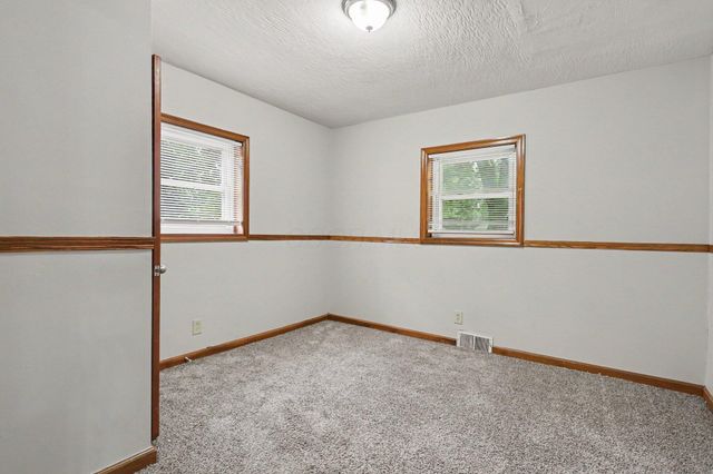 4745 Summit Road SW, Pataskala, OH 43062