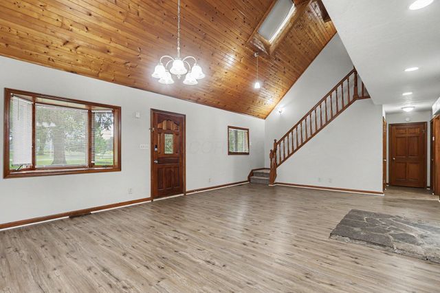 4745 Summit Road SW, Pataskala, OH 43062