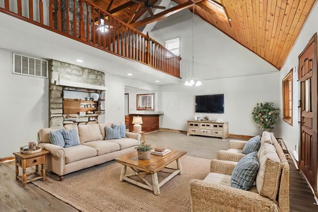 4745 Summit Road SW, Pataskala, OH 43062