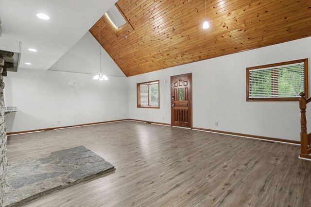 4745 Summit Road SW, Pataskala, OH 43062