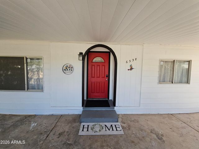6538 W HATCHER Road, Glendale, AZ 85302