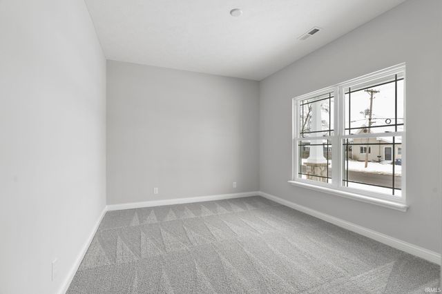 1053 E Wabash Street, Frankfort, IN 46041